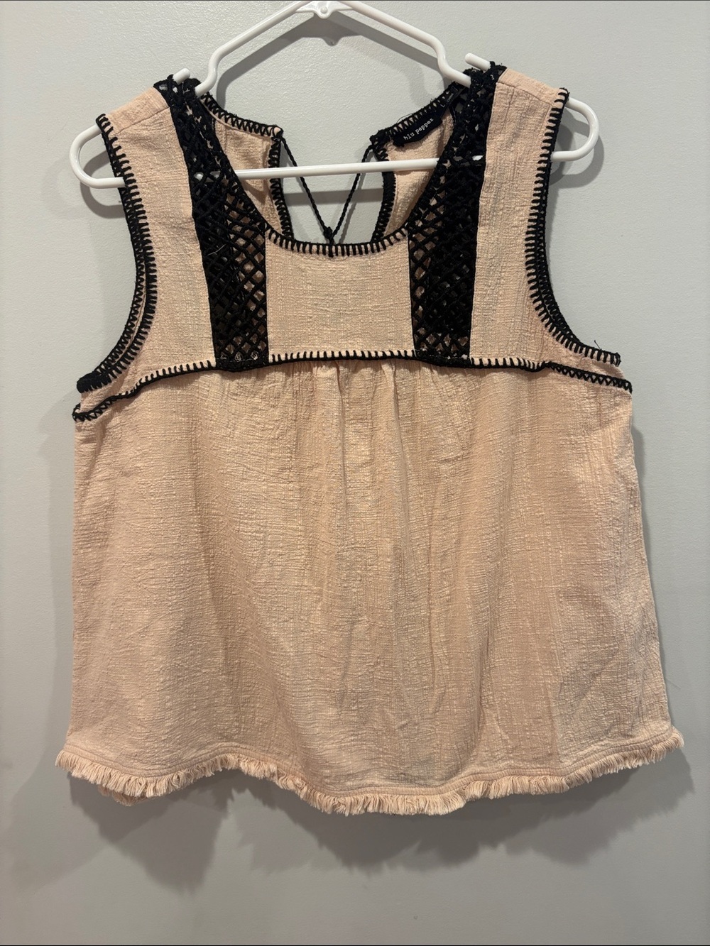 Blu Pepper Cream Tank with Black Crochet Accents ptp 21 length 23.5
